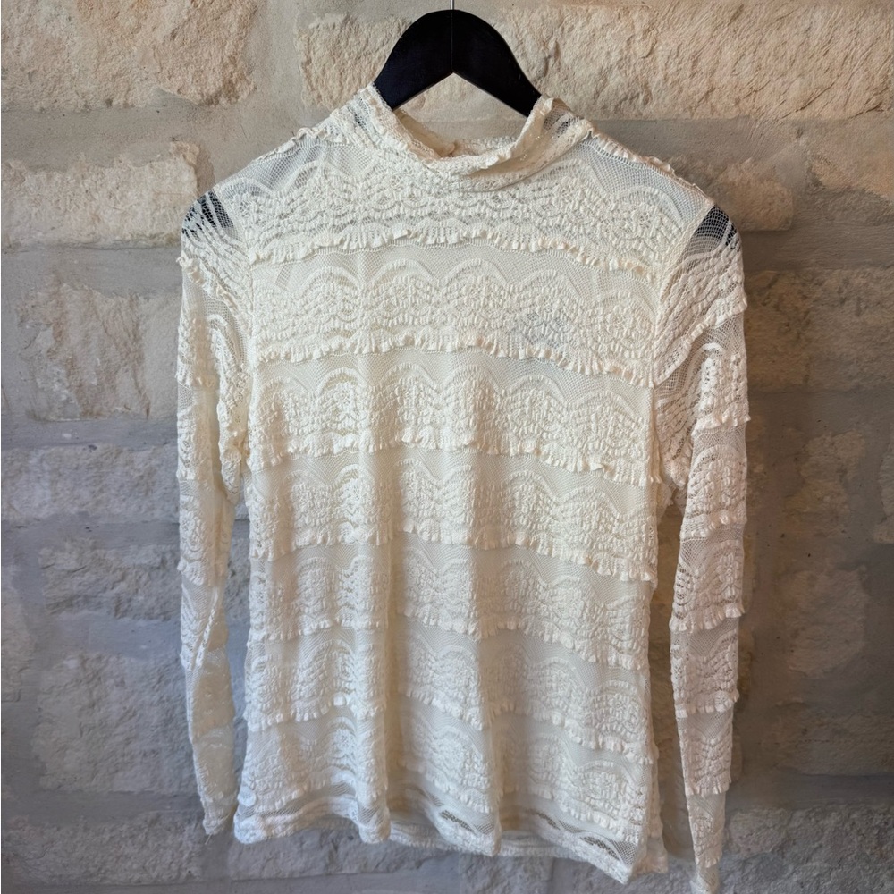 Cupio Cream Lace Long Sleeve Top